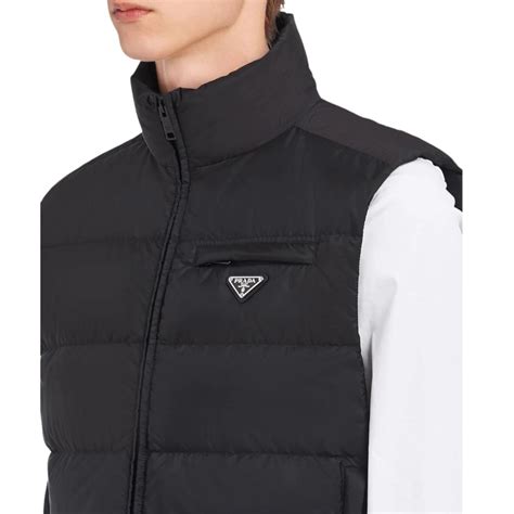 prada doudoune sans manche|Veste doudoune sans manches en Re.